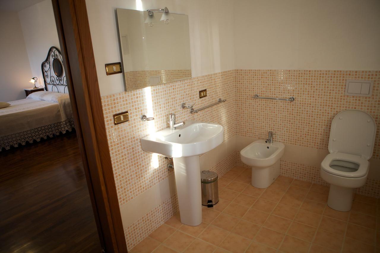Agriturismo La Rocca Marsia Room photo